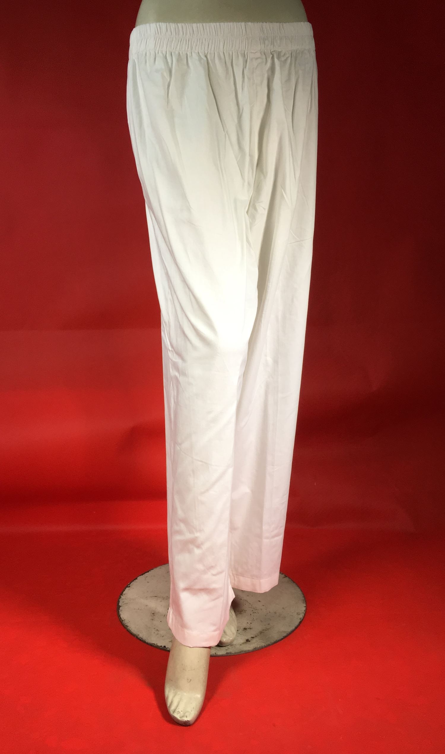 C-12象牙白高級棉麻混紡(平口褲)(台灣製)
