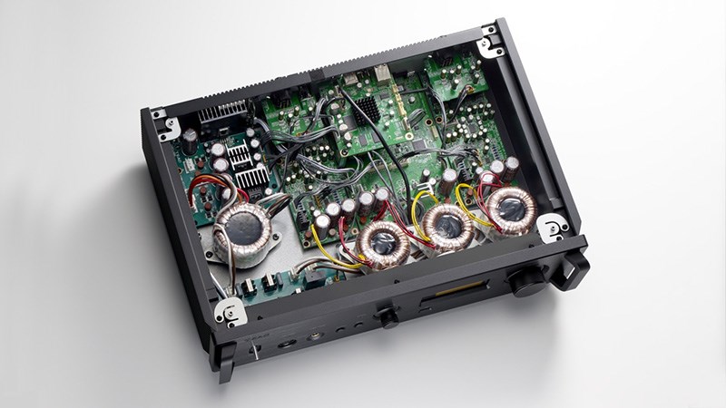 日本 TEAC   UD-701N  [ USB DAC/網路串流/前級/耳擴 ]