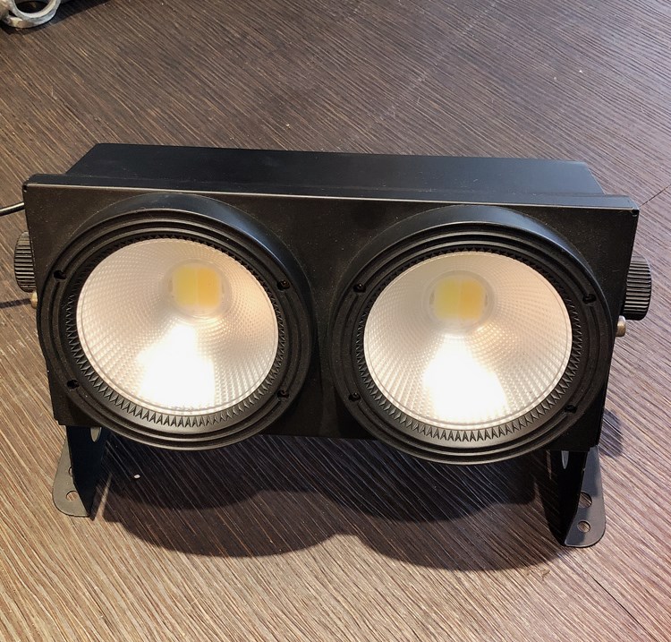 器材出租-LED雙眼觀眾燈出租(非販售)-日租每組$1000/24h /多日優惠另洽