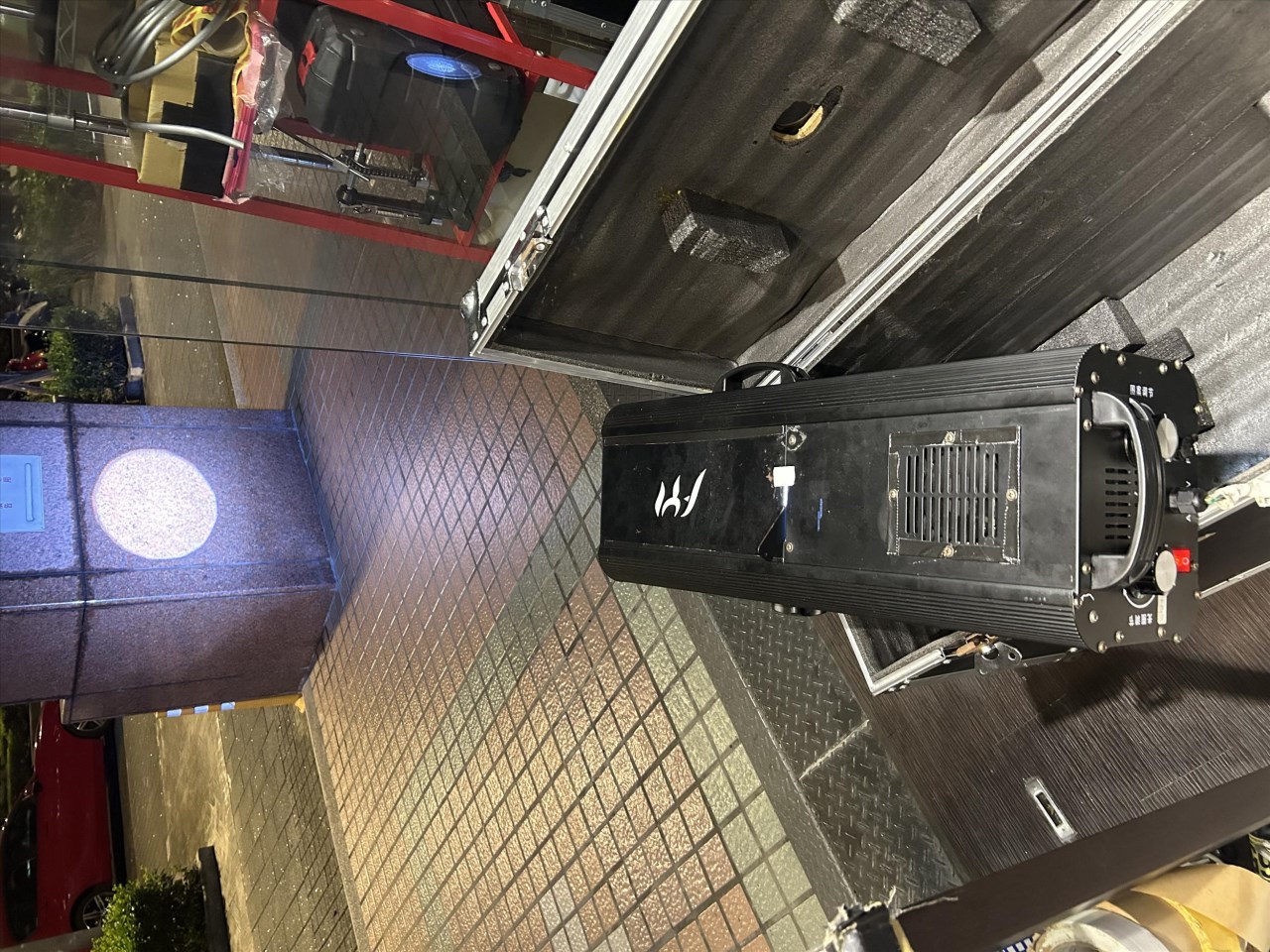 器材出租-LED 追蹤燈 150W/高亮度/可變色/(非販售)-日租每組$1500/24h /多日優惠另洽