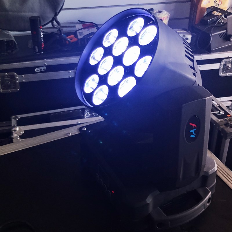 器材出租-75W染色電腦燈/高亮度/可變色/(非販售)-日租每組$800/24h /多日優惠另洽