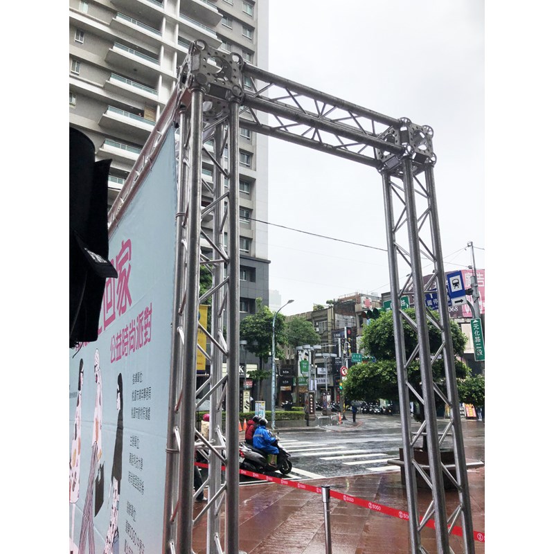 器材出租-TRUSS結構250x400範例+大圖輸出施工安裝(非販售)-依造尺寸及距離報價/多日優惠另洽