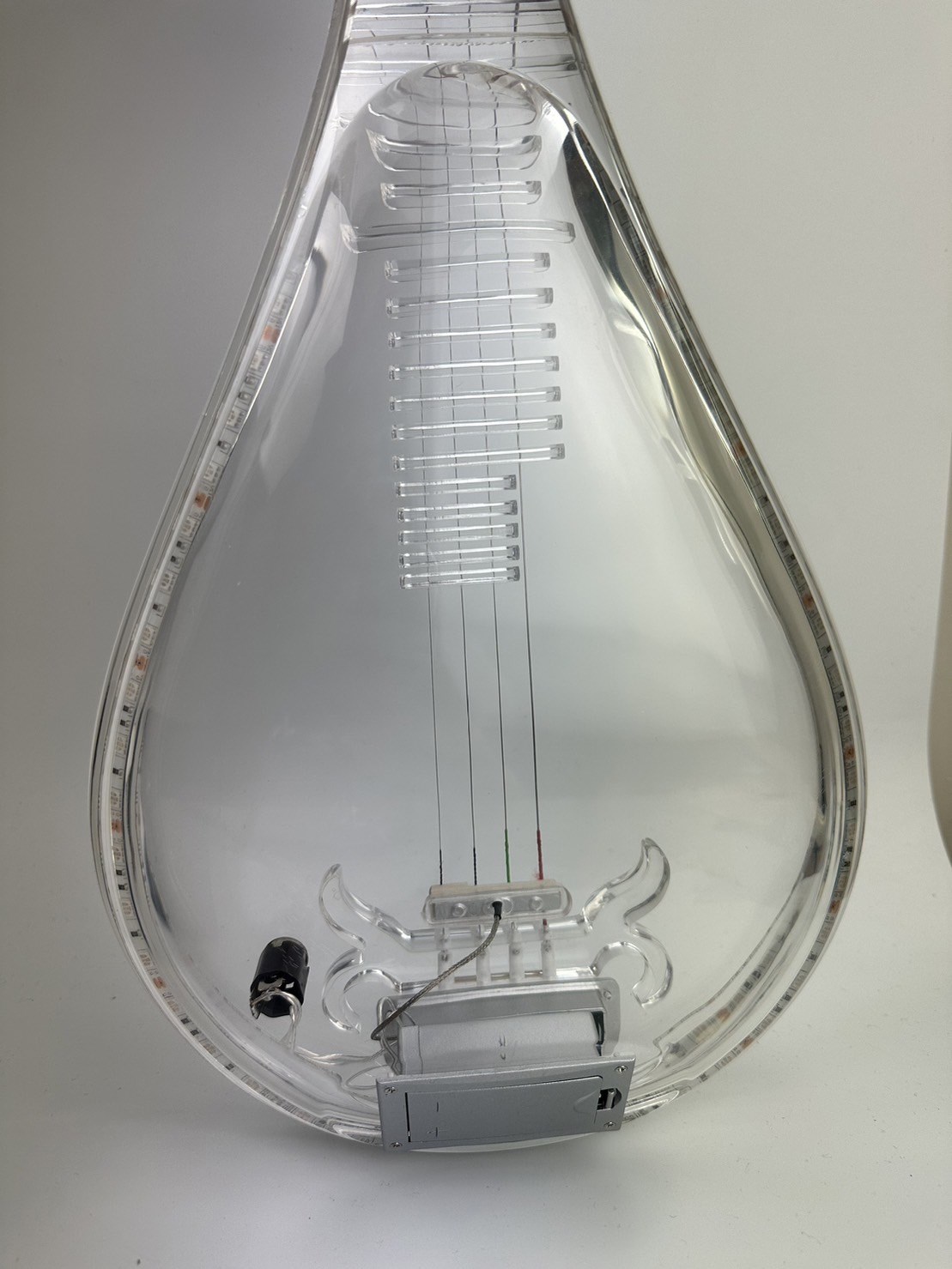 JYC Music最新款TF-1E水晶柳琴-職業演出可肩背/具備6.3輸出抗噪低雜訊/高亮度LED光源/三段EQ控制/手工製作/客製款限量預購