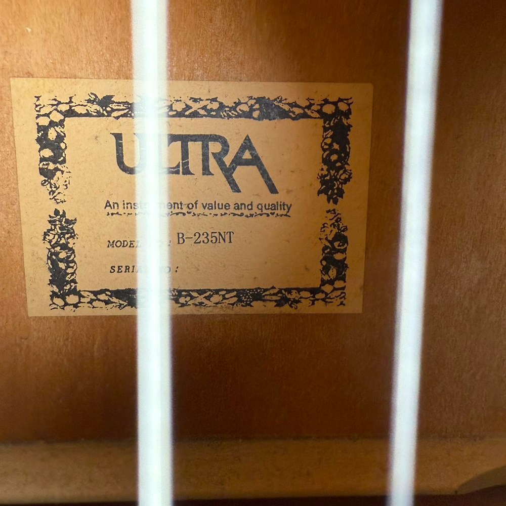 中古樂器ULTRA B-235NT木吉他 -使用約2年 / 背後有刮痕不影響音色 / 已經整新換弦 / 功能正常