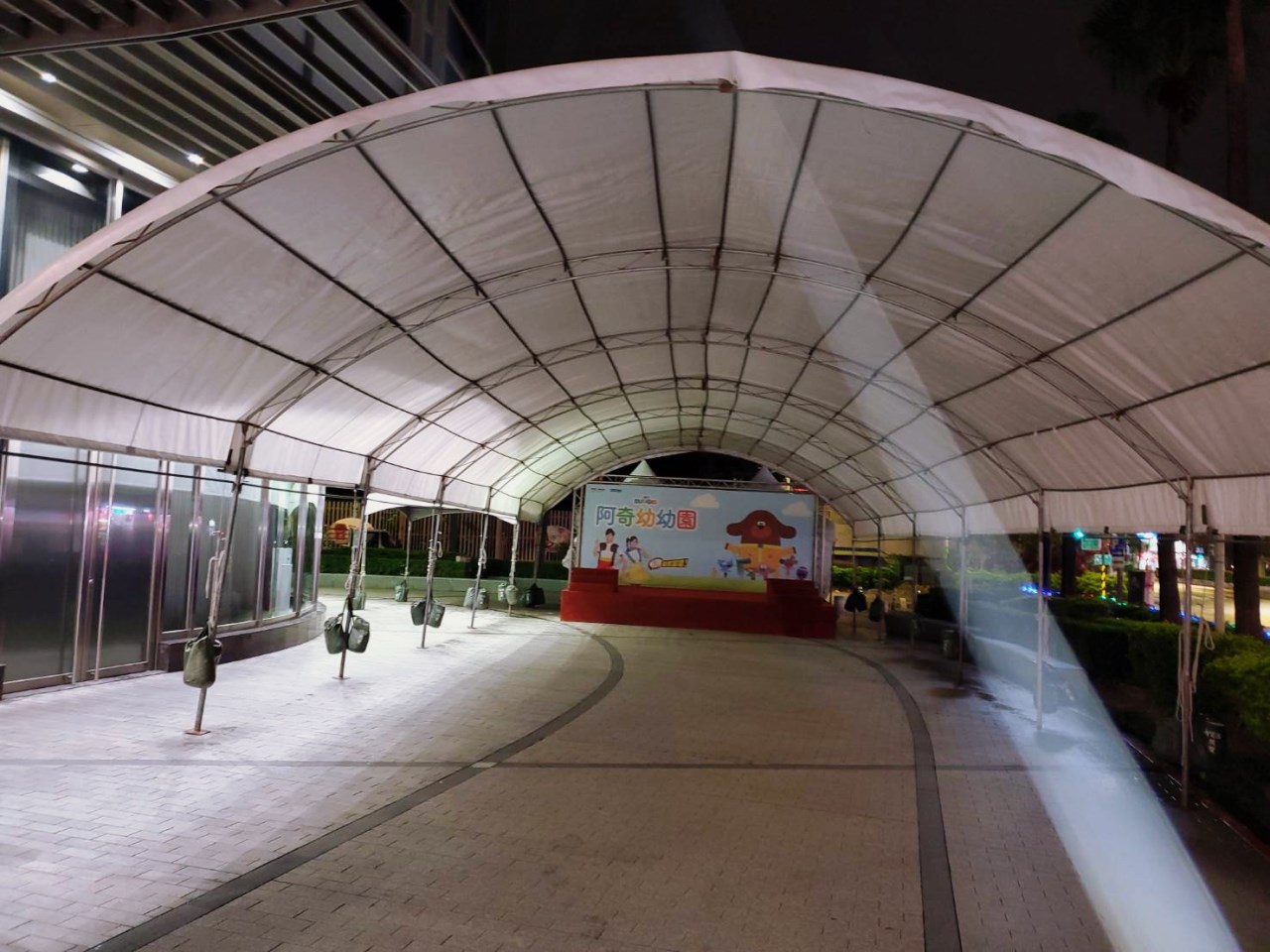 器材出租-接龍帳篷出租(非販售)-依施工難易度及距離報價