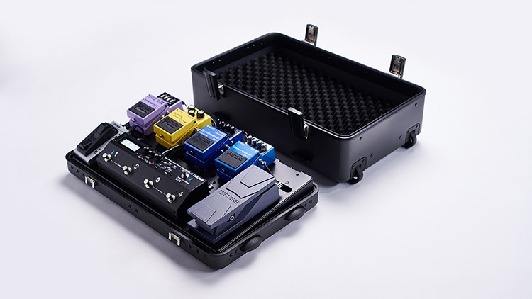 BOSS BCB-1000 效果盤鋁製旅行箱
