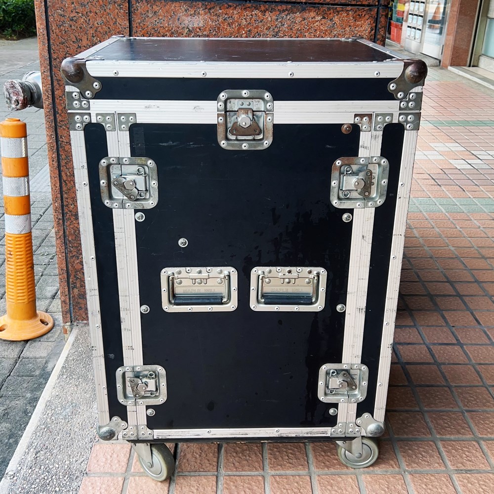 中古器材出清-三開16U瑞克箱-限自取