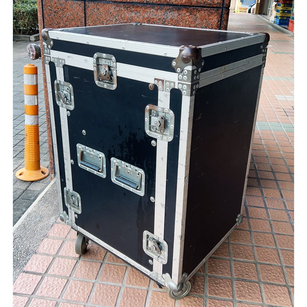 中古器材出清-三開16U瑞克箱-限自取