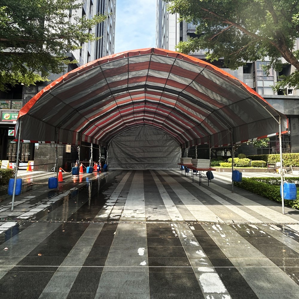 器材出租-接龍帳篷出租(非販售)-依施工難易度及距離報價