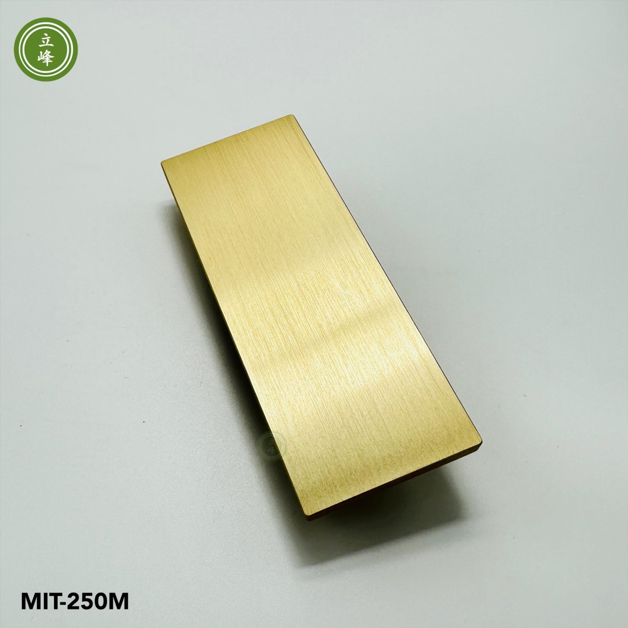 MIT-250M【正面鎖】金色正方型(中) 