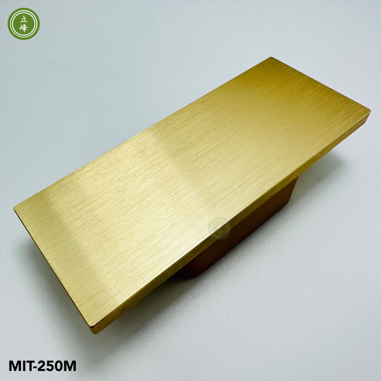 MIT-250M【正面鎖】金色正方型(中) 