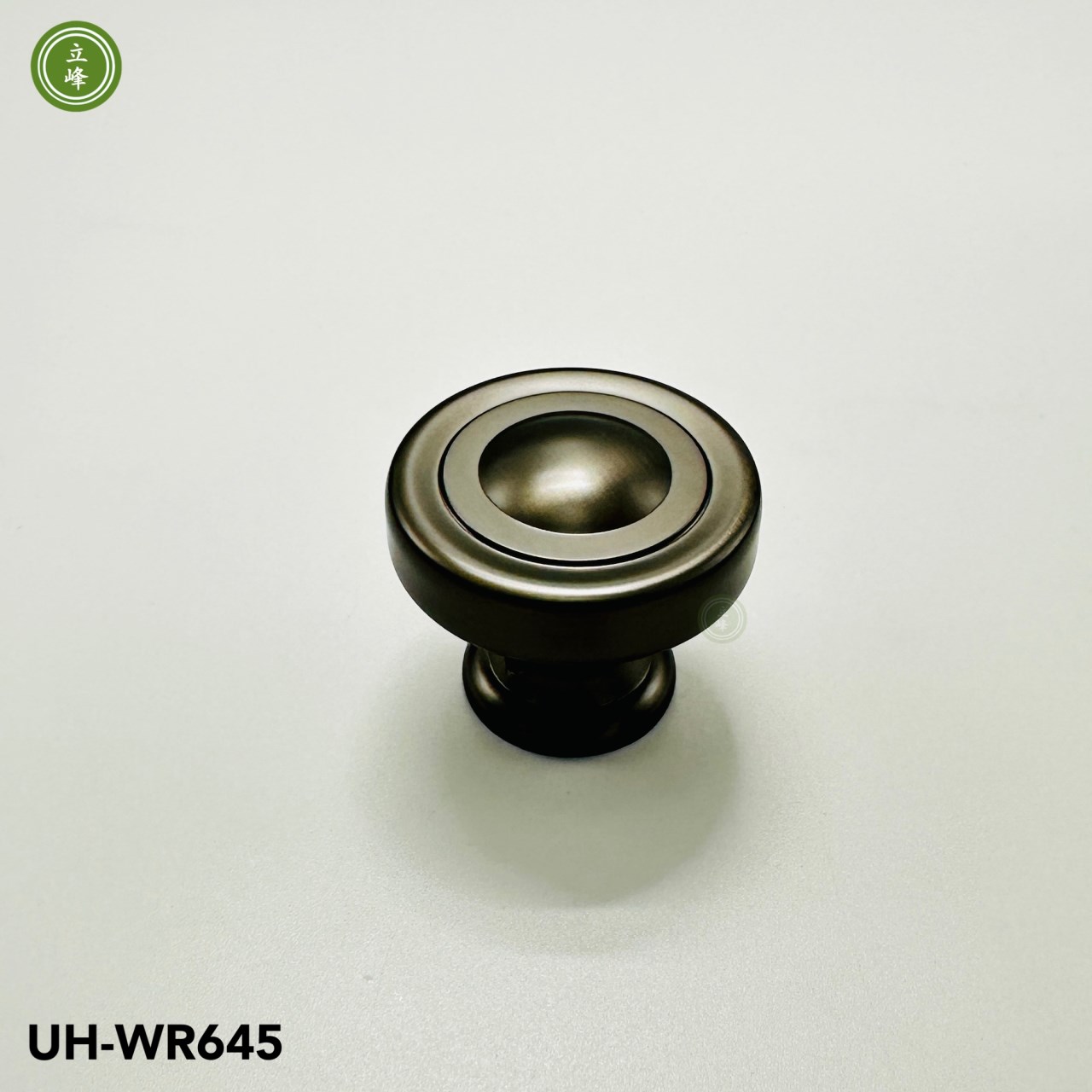 UH-WR645【鐵灰-水波紋】正面鎖把手