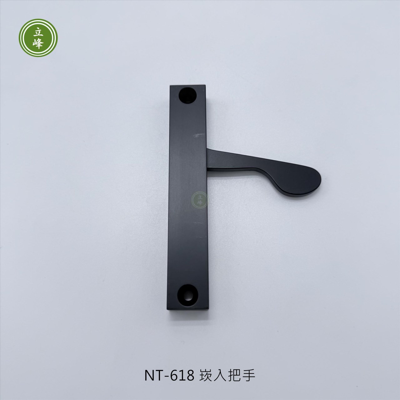 NT-618 崁入把手-黑色