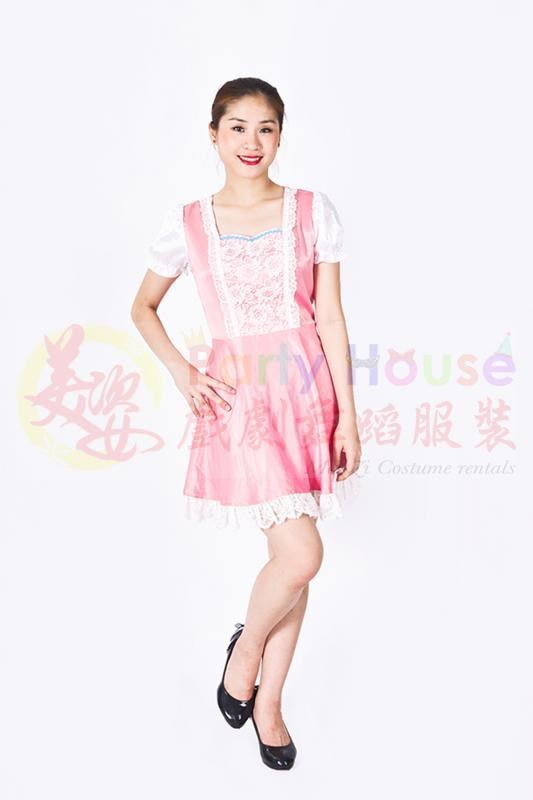 女傭