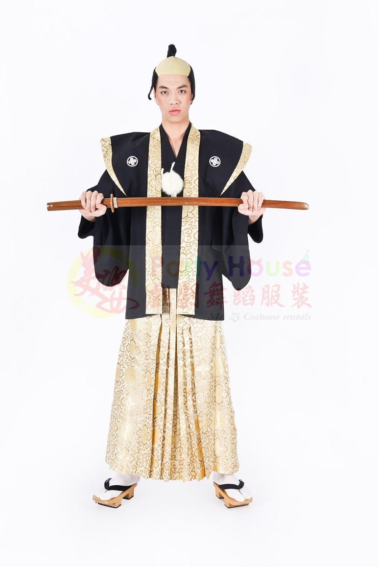 日本服/黑底金邊