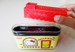 日本製 小久保 KOKUBO   Hello Kitty凱蒂貓   炭の脱臭剤- 冷蔵庫用  .  野菜室用