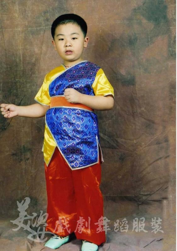 黃底藍紋功夫裝