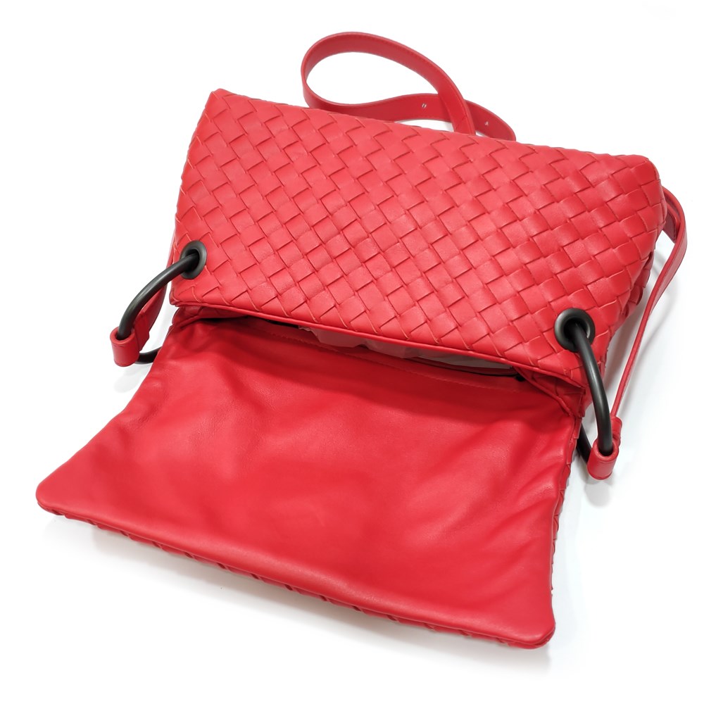 【BOTTEGA VENETA 】624043 經典手工編織小羊皮肩背包/斜背包(鮮紅色)