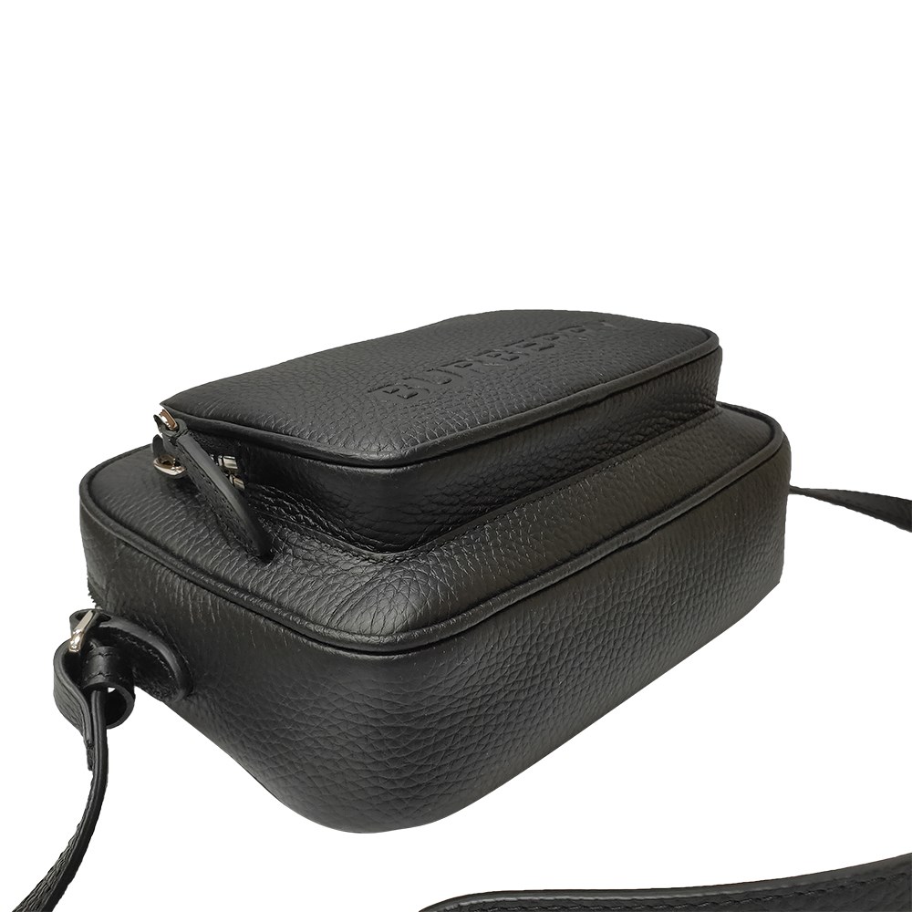 【BURBERRY 巴寶莉】經典壓印LOGO素面牛皮Henley系列肩背斜背相機包(黑色)