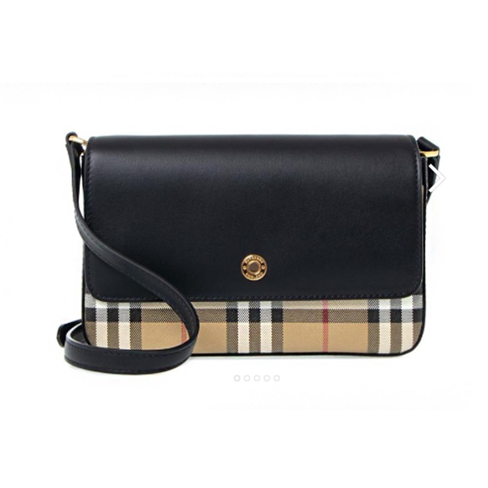 【BURBERRY 巴寶莉】80654811 經典格紋拼接翻蓋式斜背手拿包(黑色)