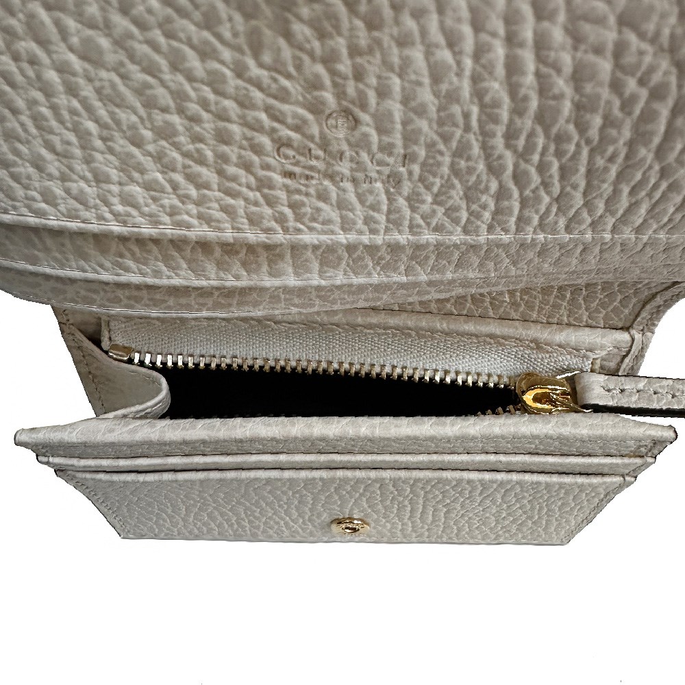 【GUCCI 古馳】658610 經典金屬雙G LOGO牛皮拚帆布暗釦萬用信用卡夾/短夾(白色)