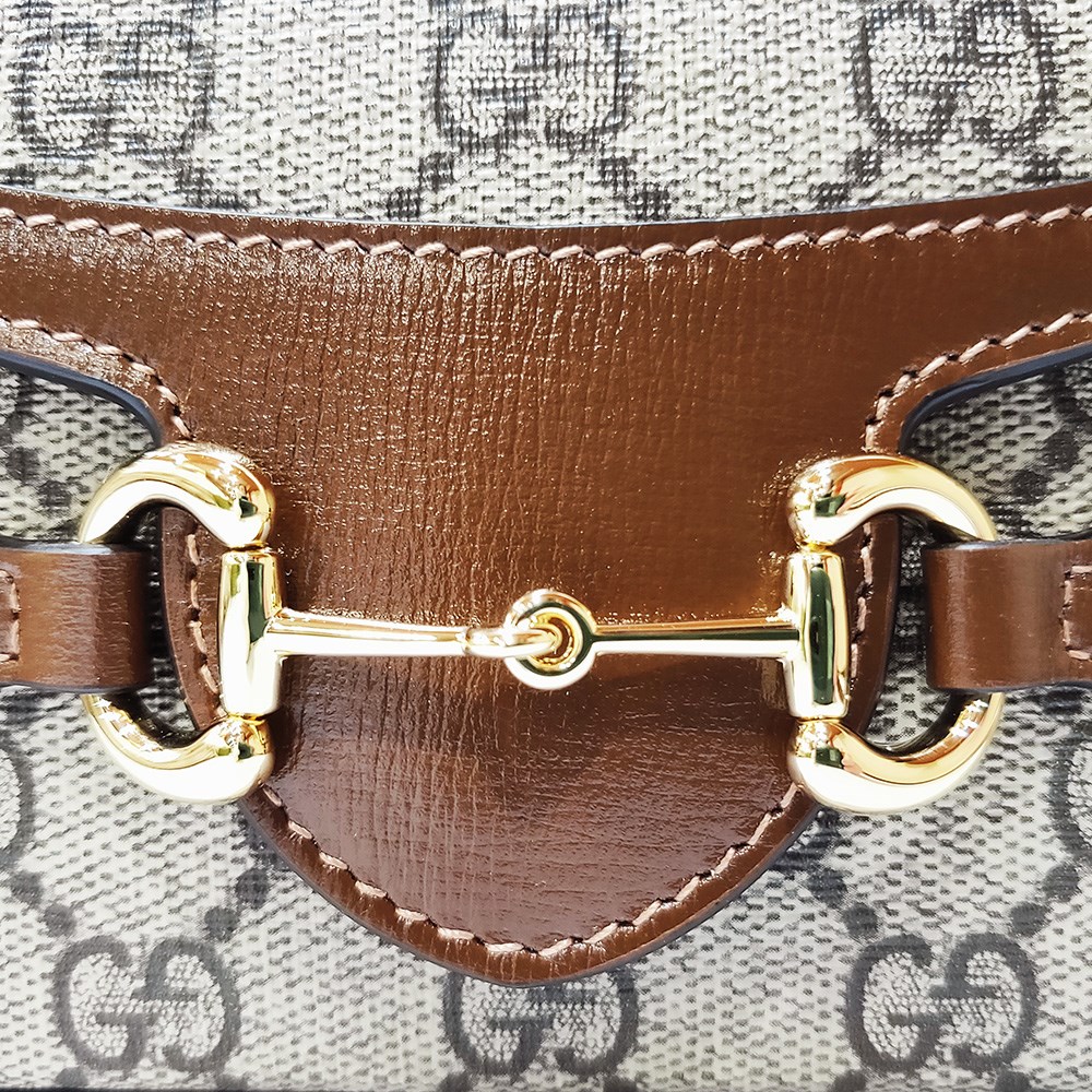 【GUCCI 古馳】699296 經典1955 Horsebit馬銜釦中性款肩背斜背迷你手機包(棕色)