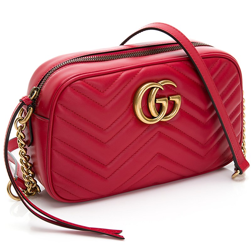 【GUCCI 古馳】447632 經典GG Marmont系列仿舊金色LOGO牛皮山字車紋肩背斜背相機包(紅色)