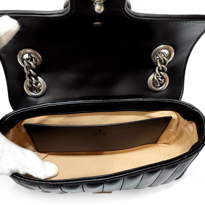 【GUCCI 古馳】446744 新款GG Marmont絎縫系列銀釦掀蓋肩背/斜背包(黑色22cm)