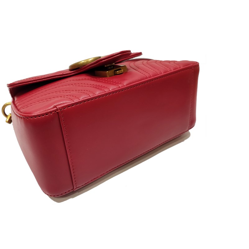【GUCCI 古馳】547260 經典Marmont系列仿舊金色 LOGO牛皮暗釦手提/斜背兩用包(紅色)
