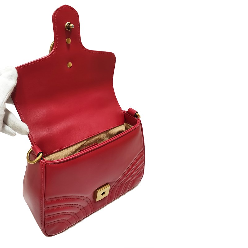 【GUCCI 古馳】547260 經典Marmont系列仿舊金色 LOGO牛皮暗釦手提/斜背兩用包(紅色)