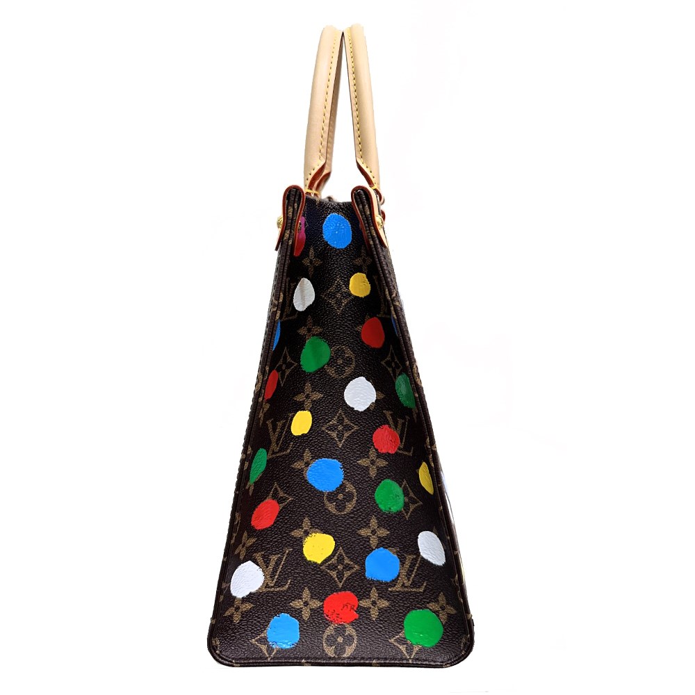 【Louis Vuitton 路易威登】 M46379 獨家2023草間彌生聯名款LV X YK ONTHEGO手提/單肩包(彩色MM)