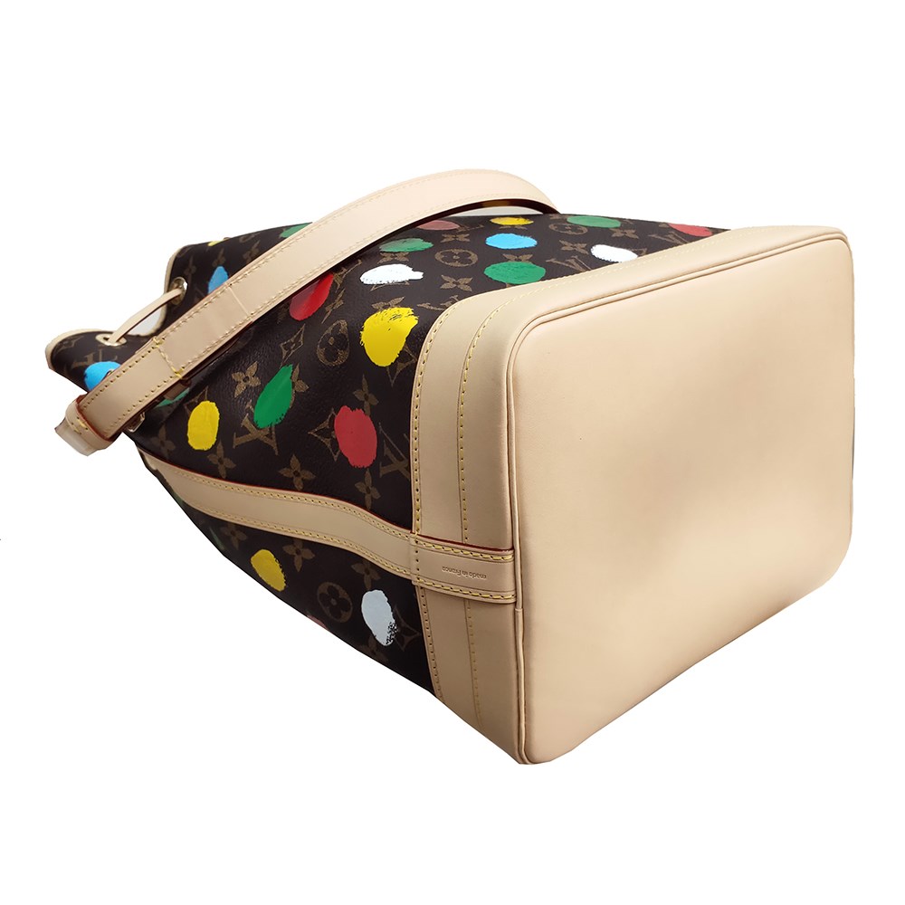 【Louis Vuitton 路易威登】 M46394 草間彌生聯名款LV x YK Noe手提/斜背Monogram帆布束繩水桶包(彩色)