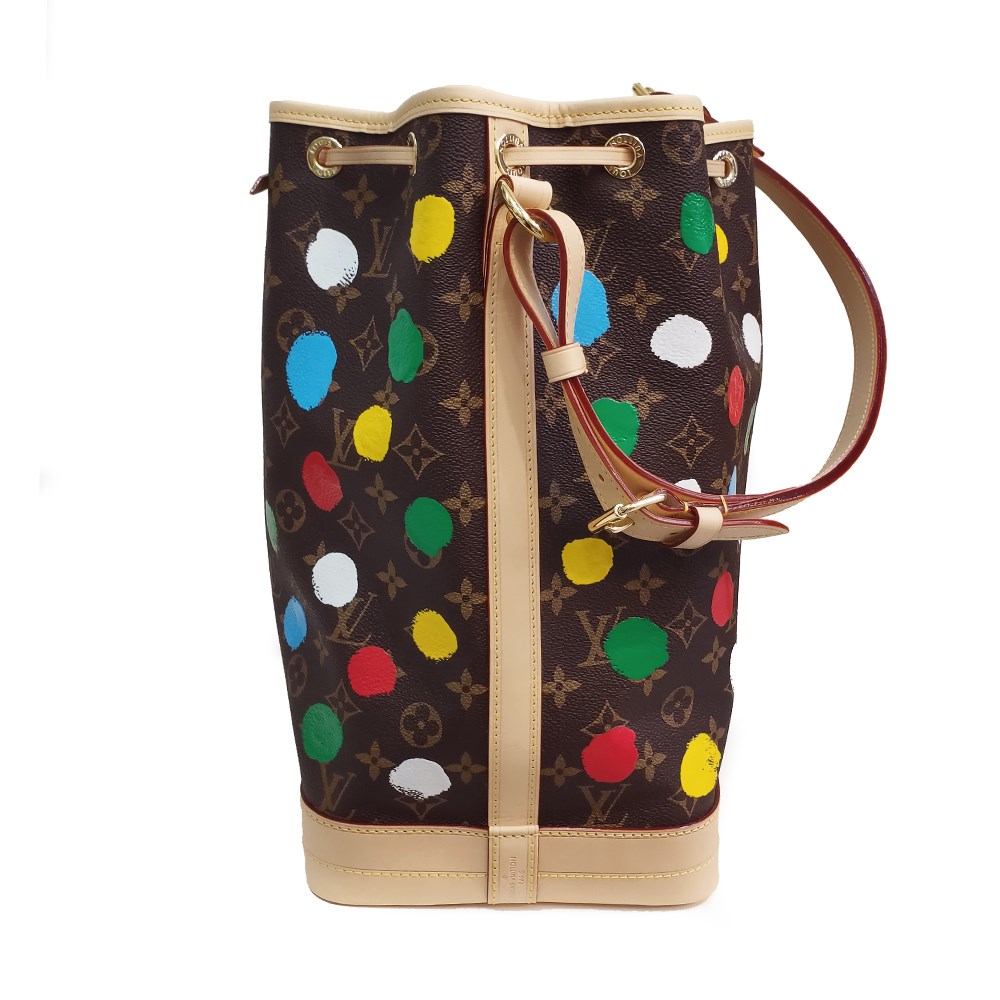 【Louis Vuitton 路易威登】 M46394 草間彌生聯名款LV x YK Noe手提/斜背Monogram帆布束繩水桶包(彩色)