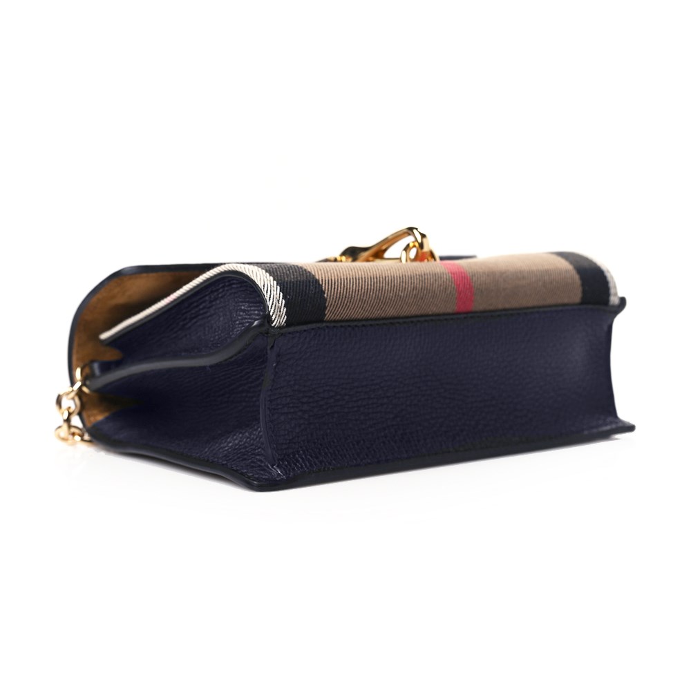【BURBERRY 巴寶莉】80670451 經典Baby Macken系列格紋棉麻拼色迷你肩背/斜背郵差包(深藍色)