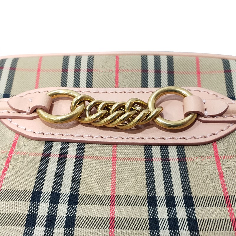 【BURBERRY 巴寶莉】80075101 經典格紋帆布鎖鏈裝飾皮革飾邊胸腰包(粉色)