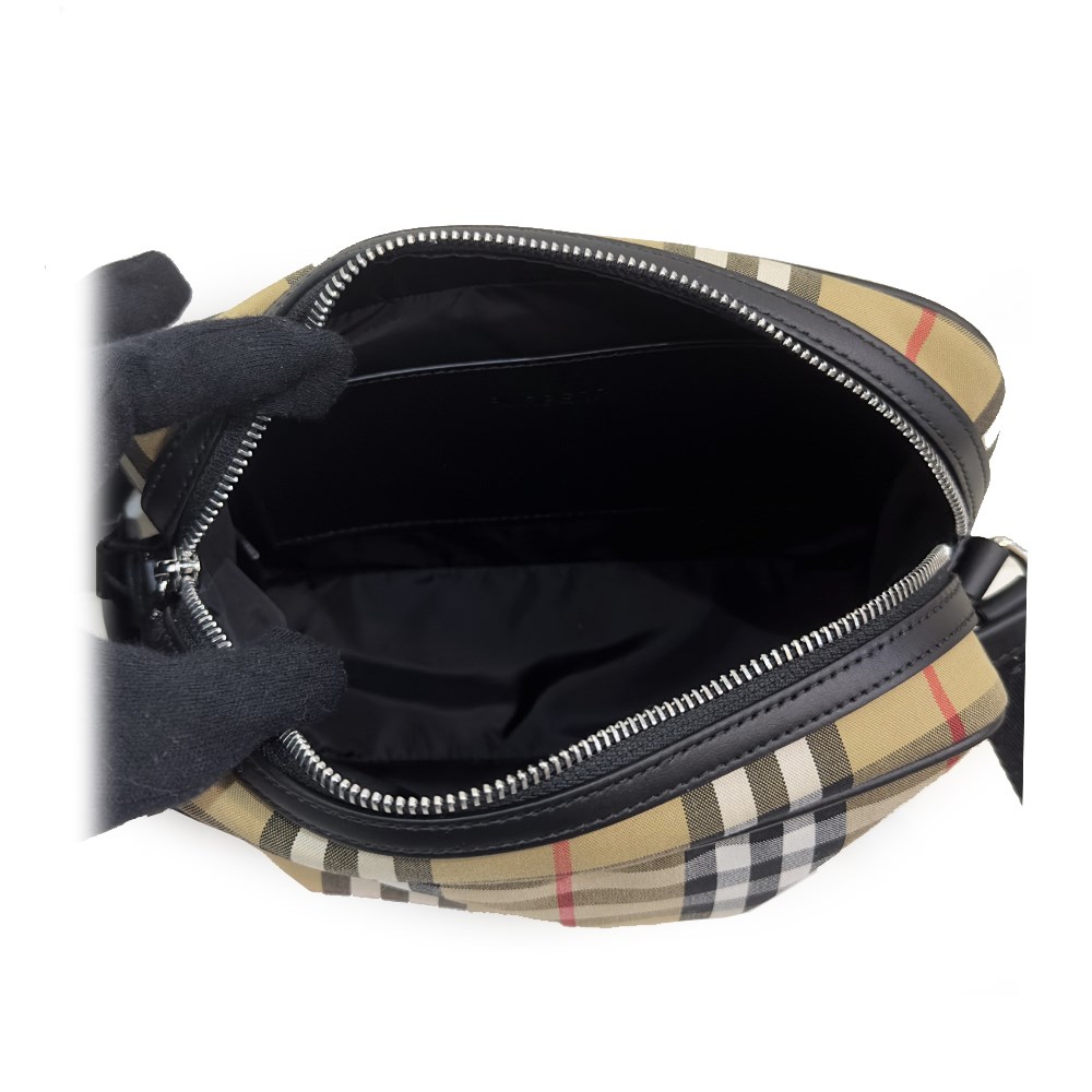 【BURBERRY 巴寶莉】80814601經典帆布格紋肩背相機包(卡其色)
