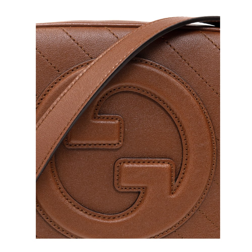 【GUCCI 古馳】742360 新款BLONDIE流蘇吊飾相機包斜背包(棕色)