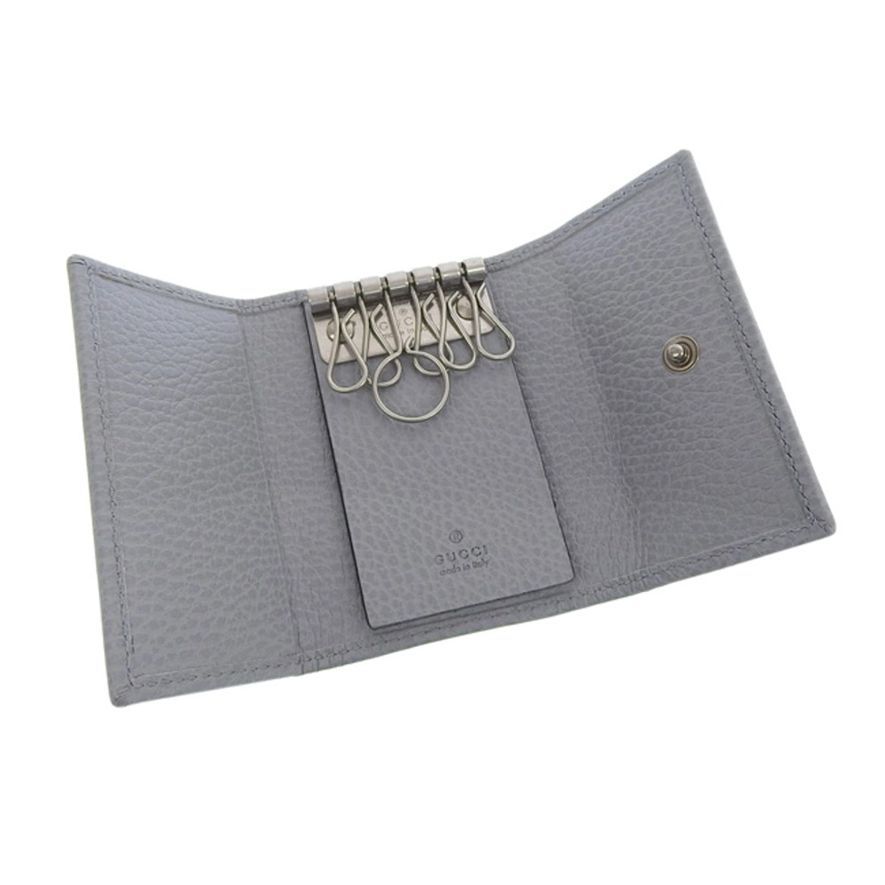 【GUCCI 古馳】456118 經典GG LOGO荔枝紋牛皮暗扣鑰匙包(灰色)