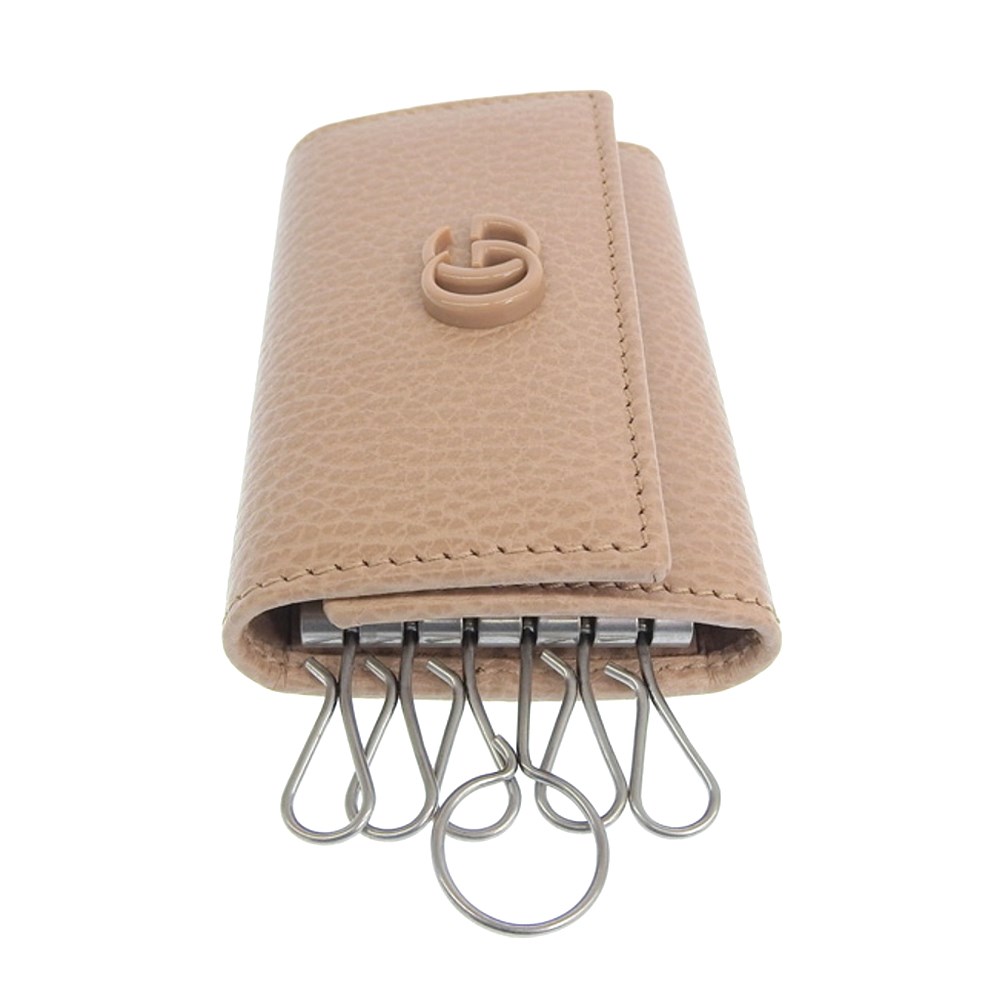 【GUCCI 古馳】456118 經典GG LOGO荔枝紋牛皮暗扣鑰匙包(膚色)  