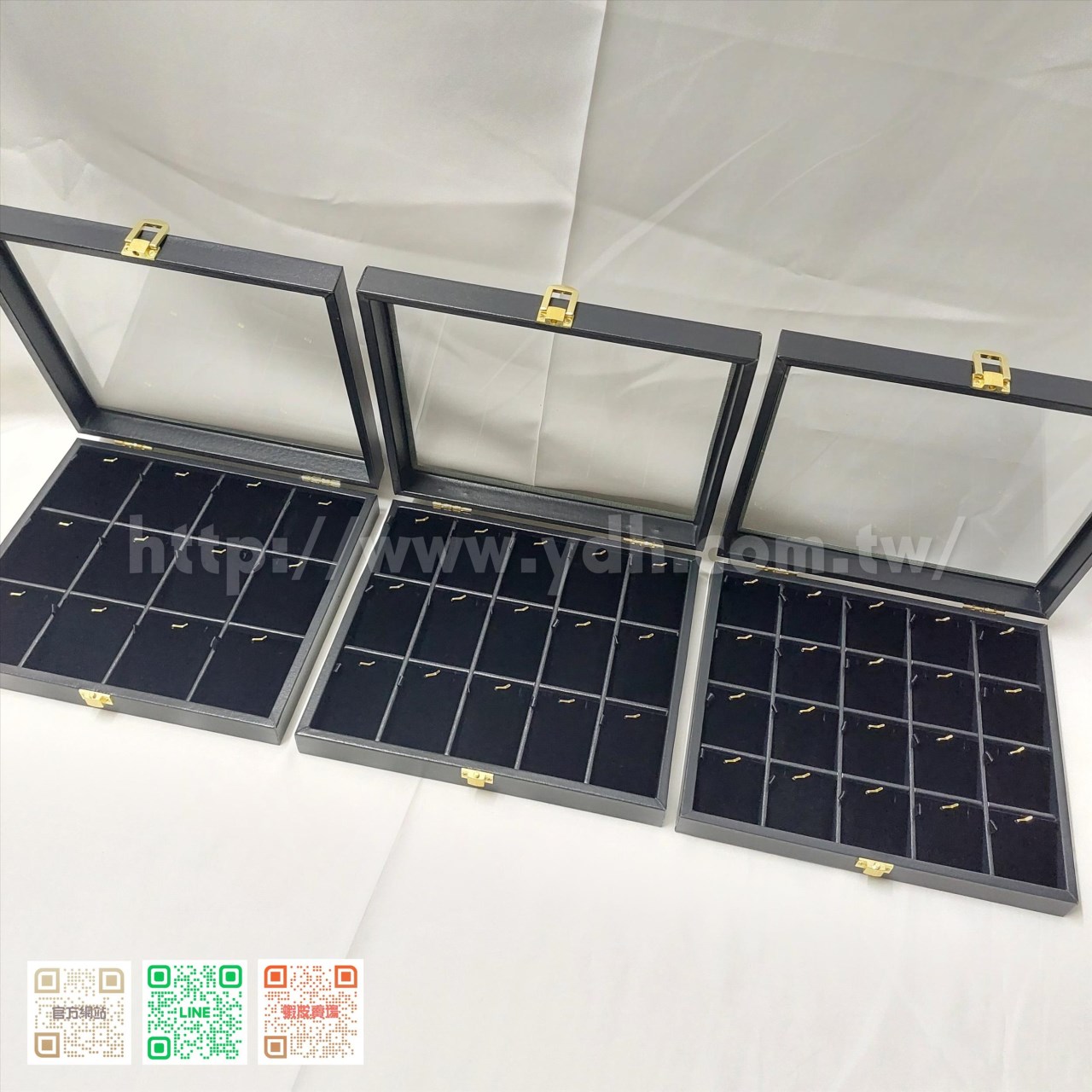 21x24公分20格墜子玻璃蓋收納盒(黑皮/麂皮)