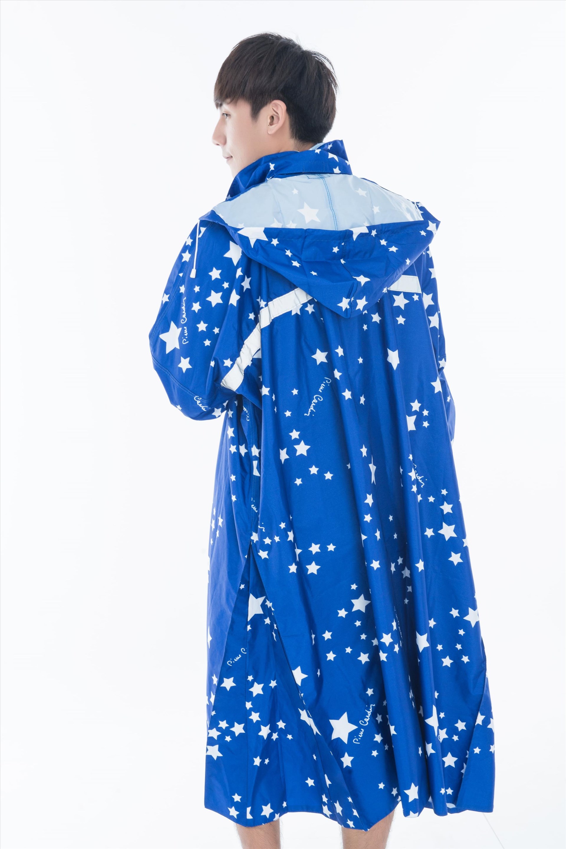  Pierre Cardin 皮爾卡登夢幻之星 親子雨衣、情侶雨衣-紅藍兩色 （另有兒童版可選購）