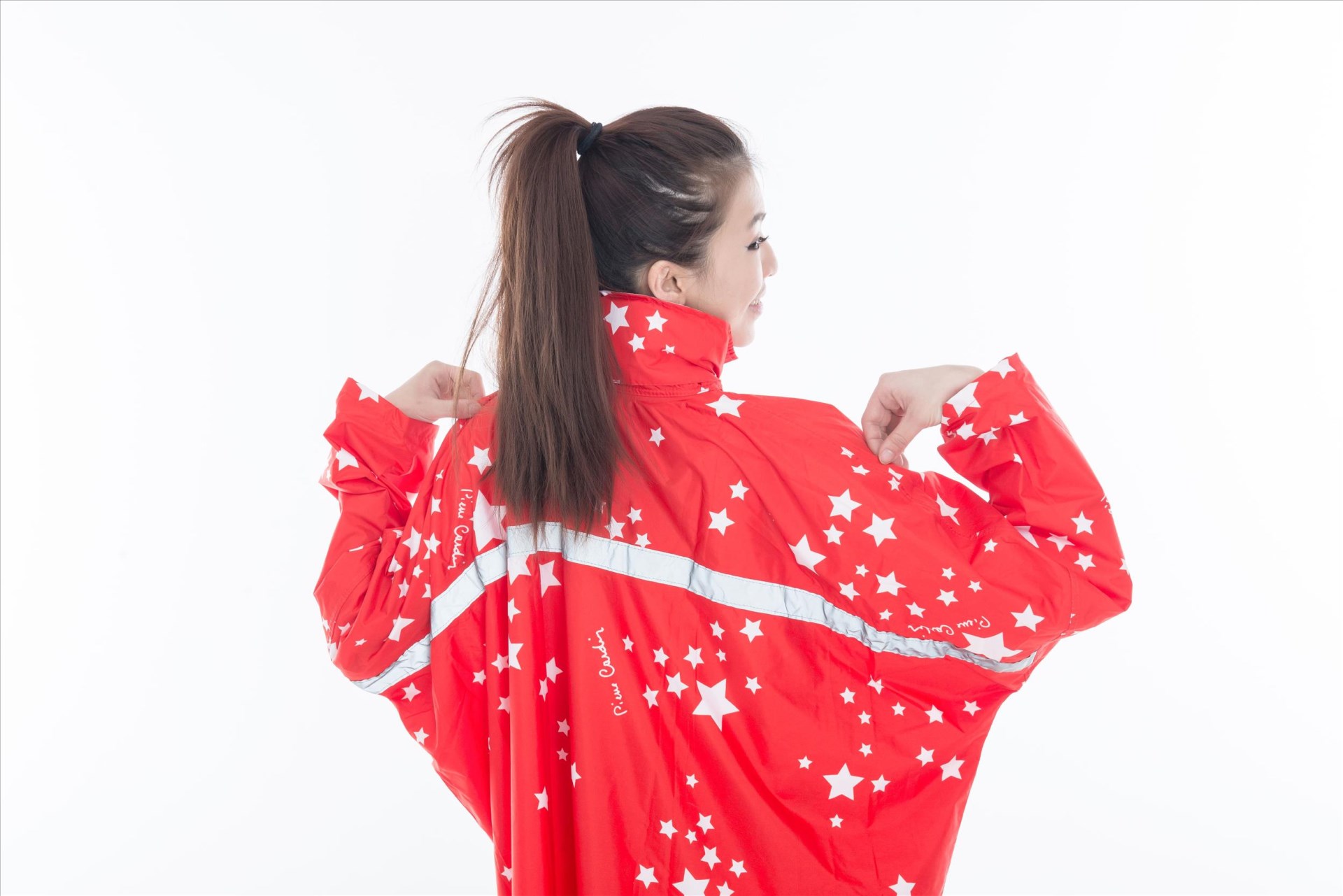  Pierre Cardin 皮爾卡登夢幻之星 親子雨衣、情侶雨衣-紅藍兩色 （另有兒童版可選購）