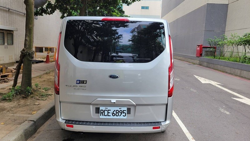 廂型7人座