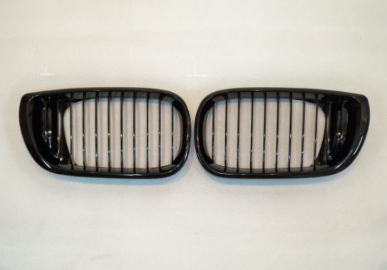 BMW E46 4D 02~04年 水箱罩