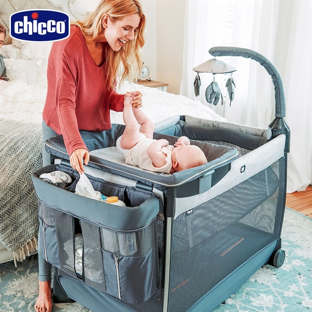 Chicco Lullaby Zip 多功能豪華遊戲嬰兒床