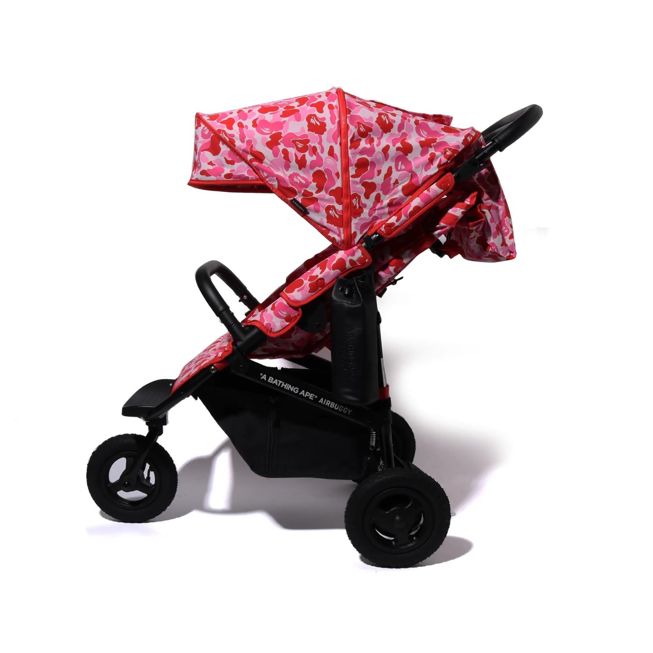 A BATHING APE® x AIRBUGGY 聯名限定款嬰兒推車