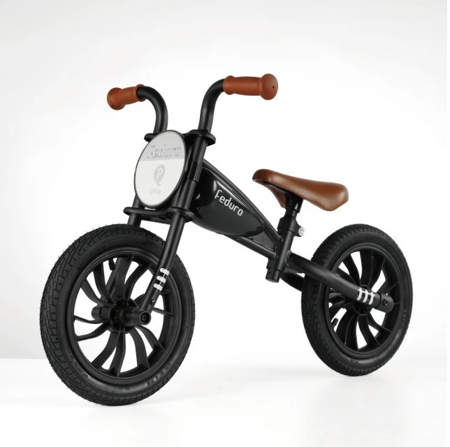 Q play FEDURO平衡車
