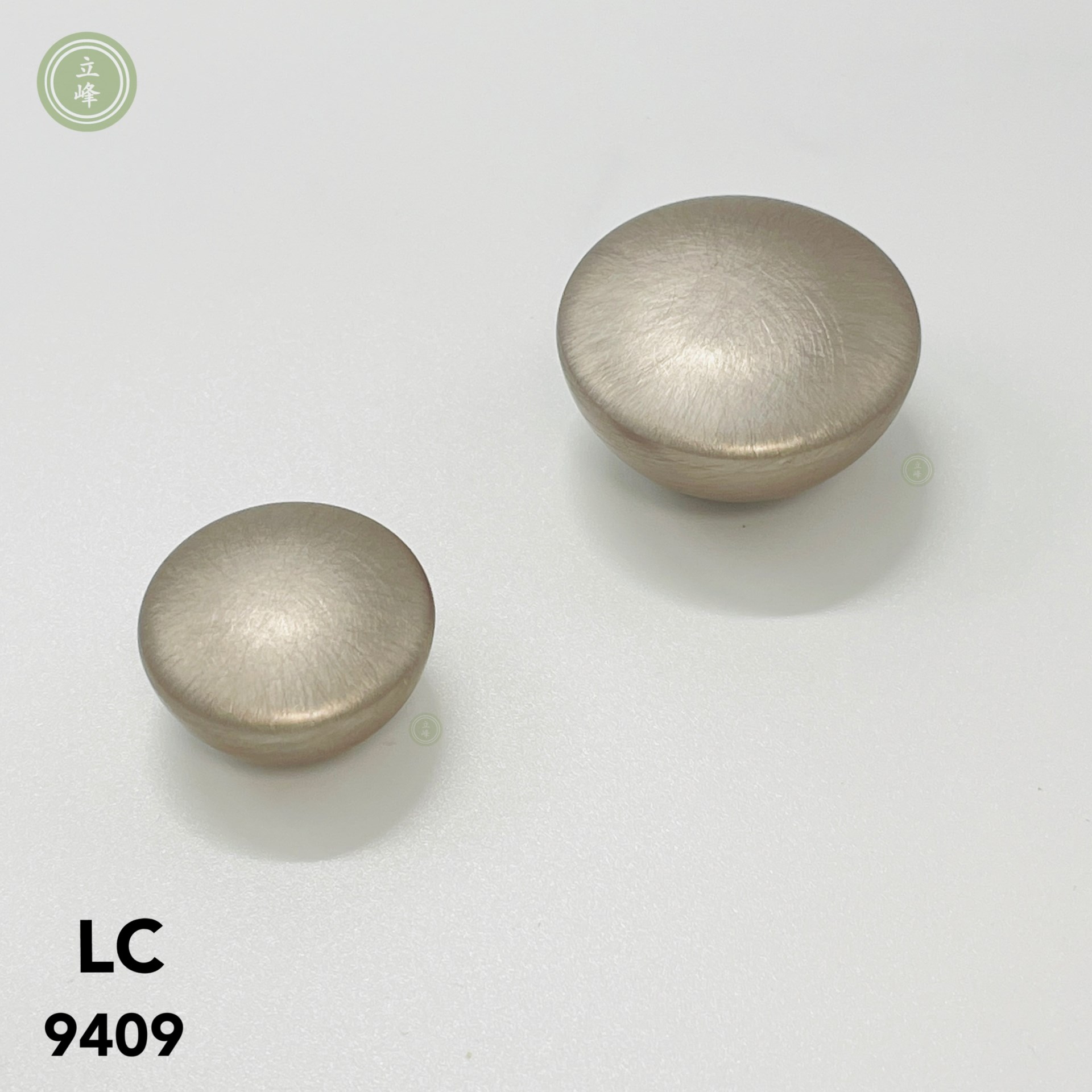 LC9409霧銀 
