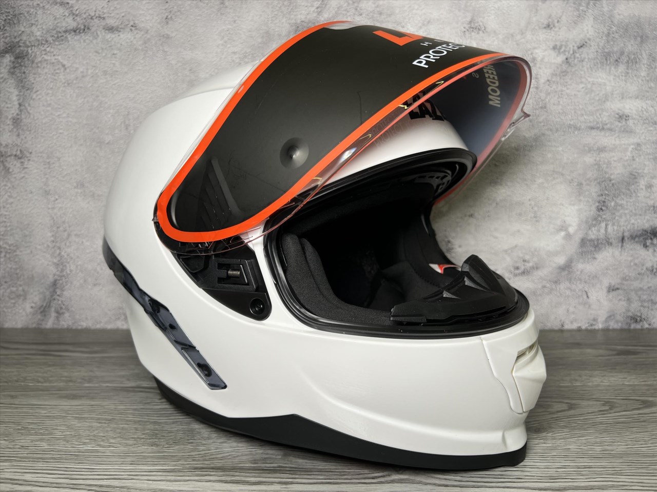《遠古騎士》LAZER Rafale SR Z-LINE 素色 白 全罩安全帽 大鴨尾亞版