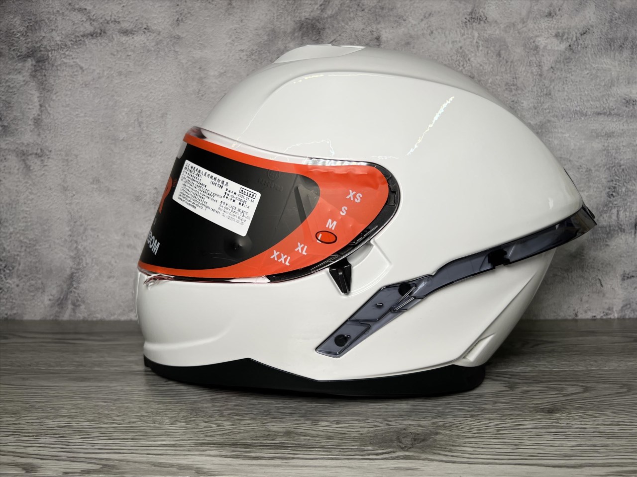 《遠古騎士》LAZER Rafale SR Z-LINE 素色 白 全罩安全帽 大鴨尾亞版